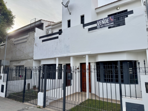 DÚPLEX EN VENTA MUY LUMINOSO, EXCELENTE UBICACIÓN, SIN EXPENSAS - QUEBRADA DE LAS ROSAS